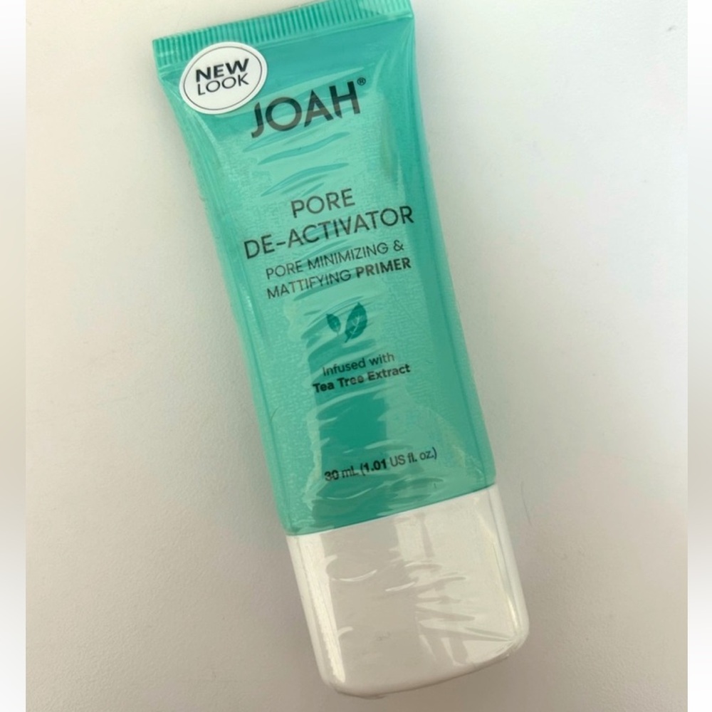 New JOAH PORE DE-ACTIVATOR PORE
MINIMIZING & MATTIFYING PRIMER 1.01
Oz Green